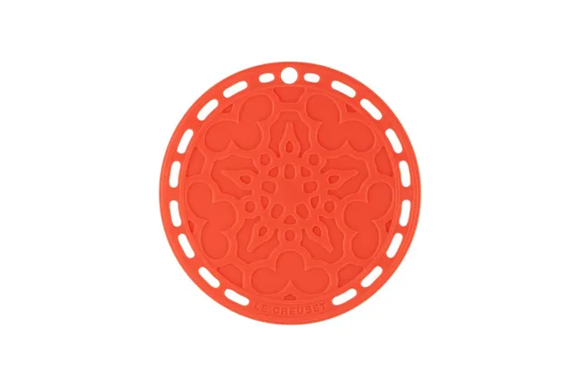 le-creuset-sottopentola-rotondo-french-in-silicone-20-cm-arancio-resistente-al-c image 1