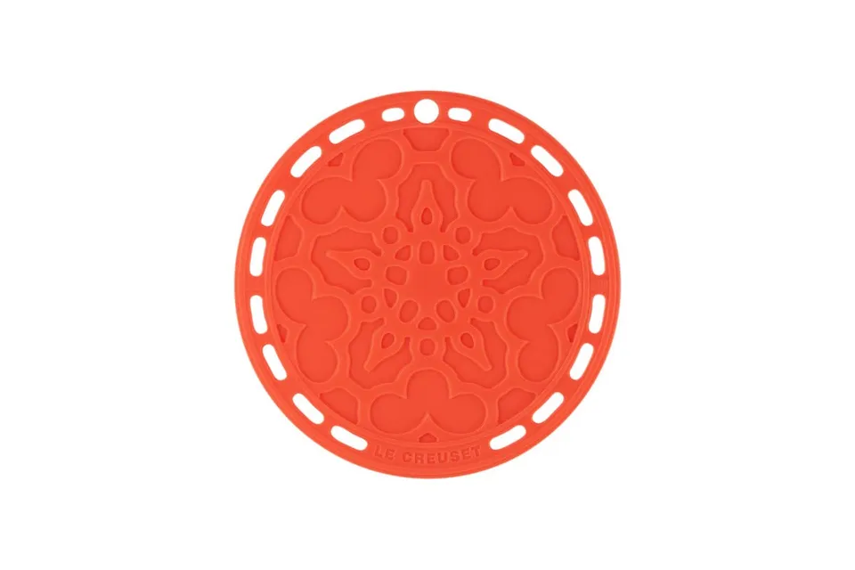 le-creuset-sottopentola-rotondo-french-in-silicone-20-cm-arancio-resistente-al-c image 1