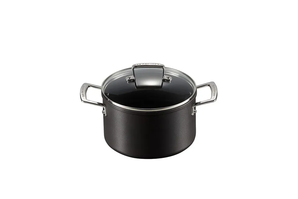 le-creuset-toughened-nonstick-pentola-con-coperchio-vetro-in-alluminio-antiadere image 1