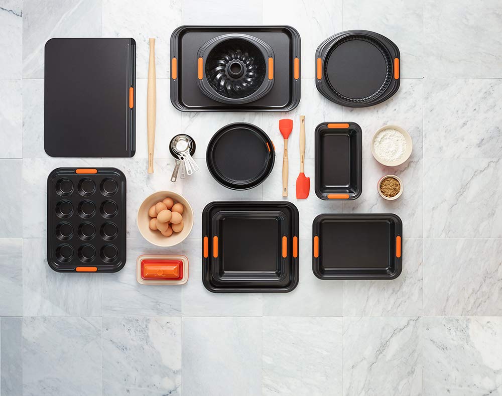 le-creuset-tortiera-antiaderente-apribile-rotonda-24-cm-acciaio-al-carbonio-resi image 2