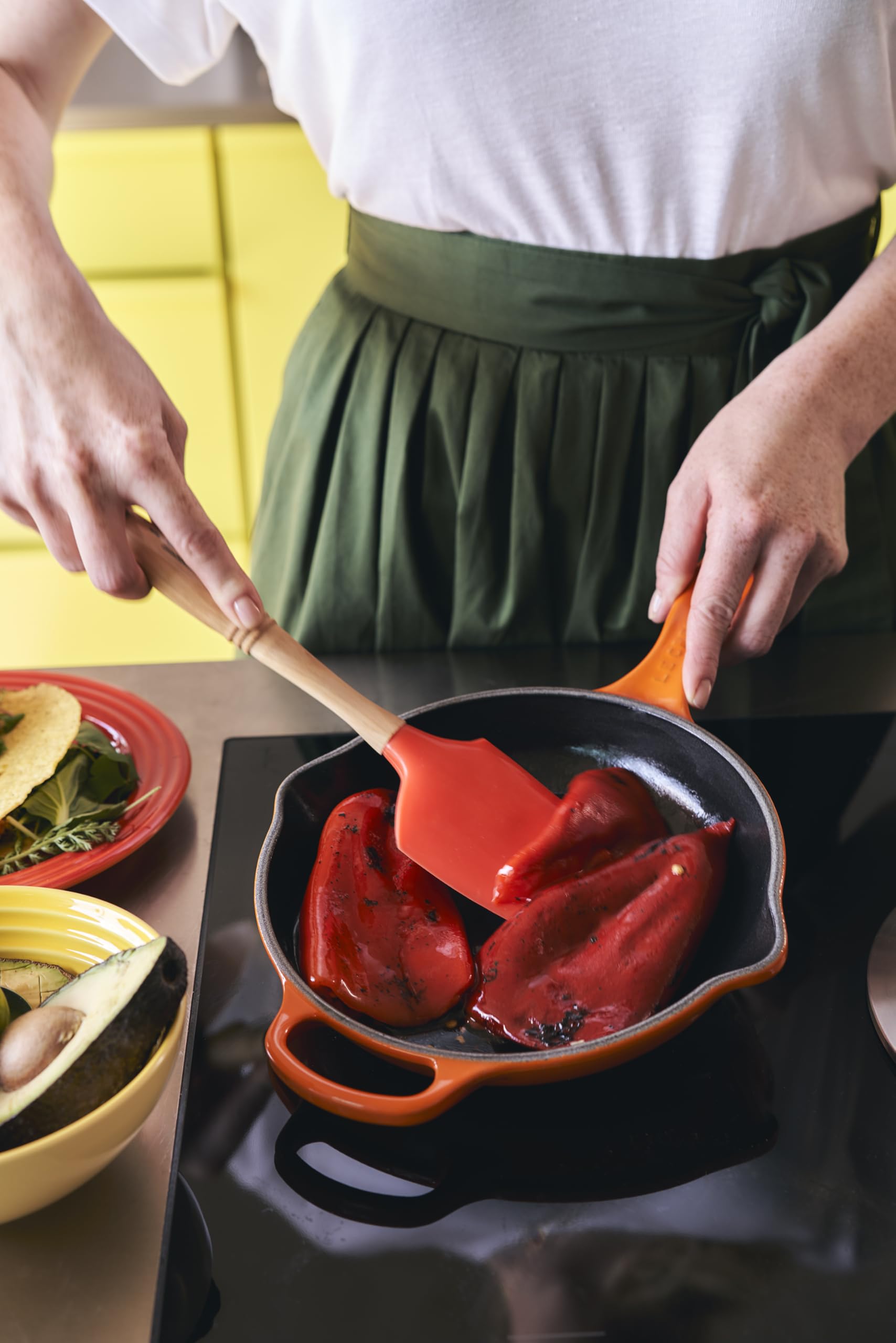 le-creuset-padella-doppio-becco-evolution-in-ghisa-vetrificata-rotonda-23-cm-cil image 5