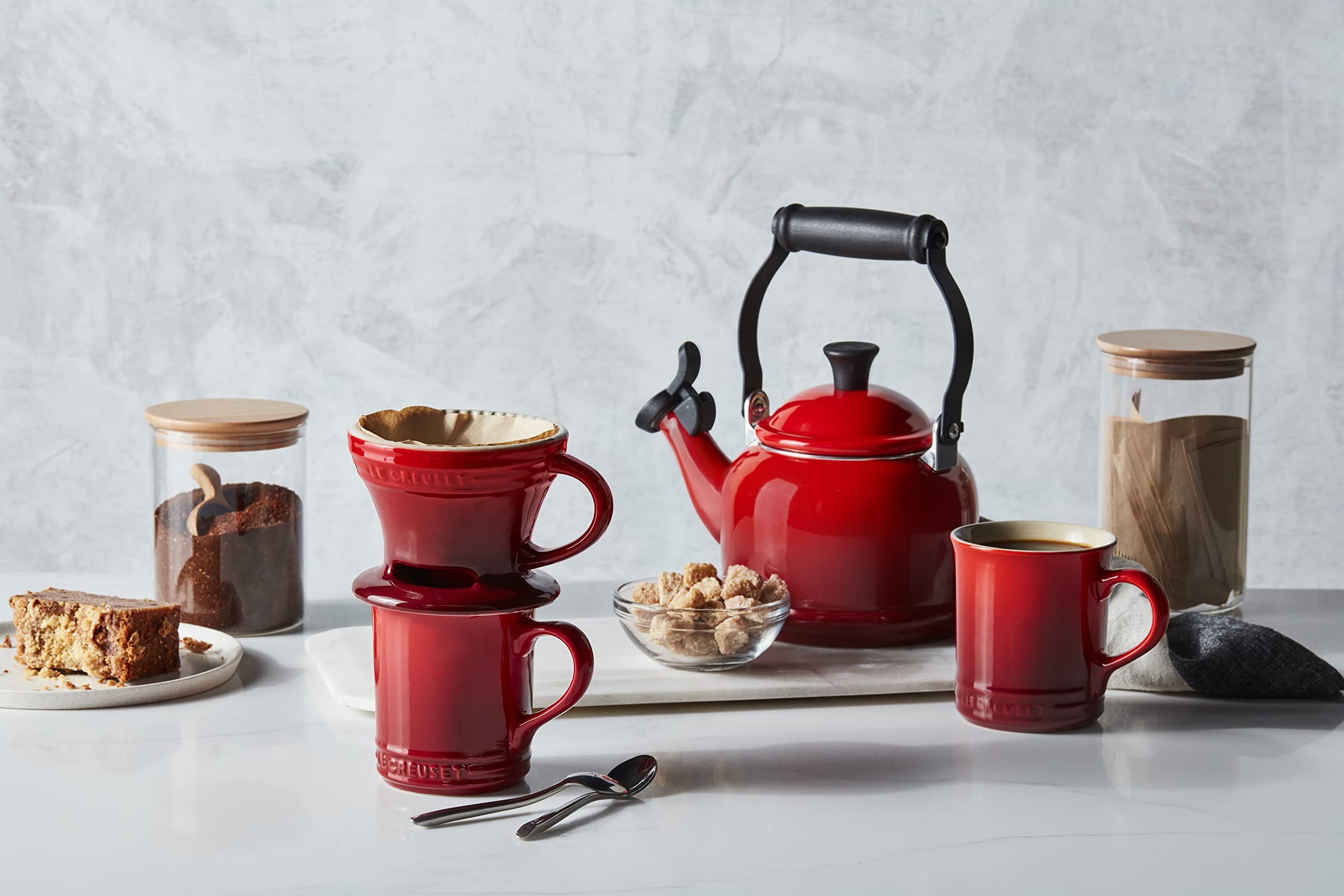 le-creuset-bollitore-demi-1-1-l-in-acciaio-smaltato-con-fischio-ciliegia image 3
