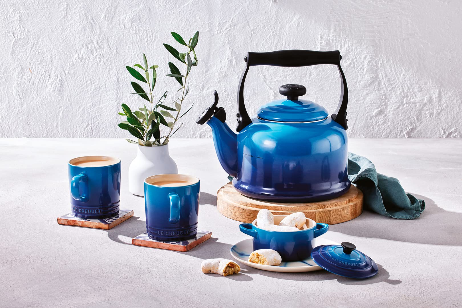 le-creuset-tradition-bollitore-2-1-l-in-acciaio-smaltato-azure-fischio-classico- image 5