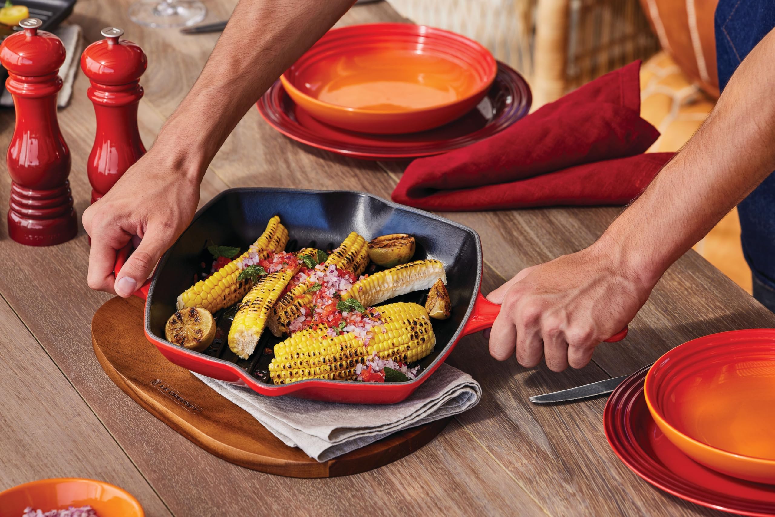 le-creuset-bistecchiera-skillet-quadrata-evolution-in-ghisa-vetrificata-26-cm-ar image 6