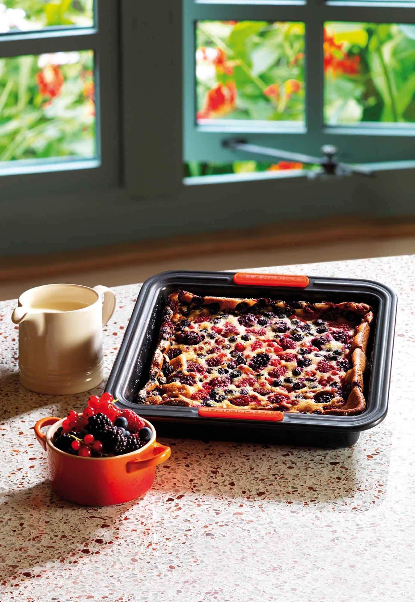 le-creuset-stampo-antiaderente-quadrato-23-x-23-x-5-cm-in-acciaio-al-carbonio-fi image 2